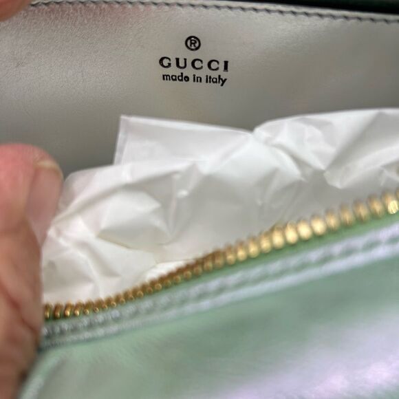 Women's Gucci GG Marmont medium shoulder bag made in Italy - Picture 8 of 13